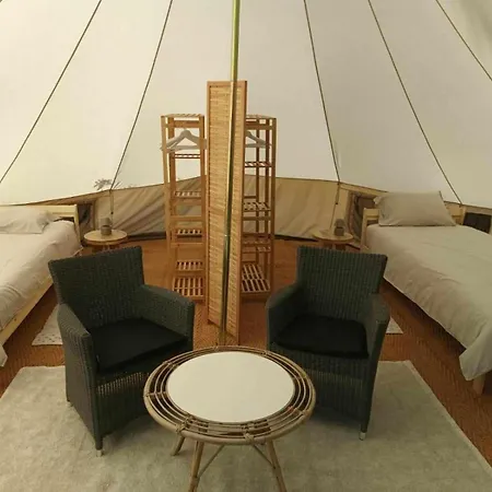 Glamping Tent In De Rust, Met Zwembad, Badkamer En Keuken Lacapelle-Pinet