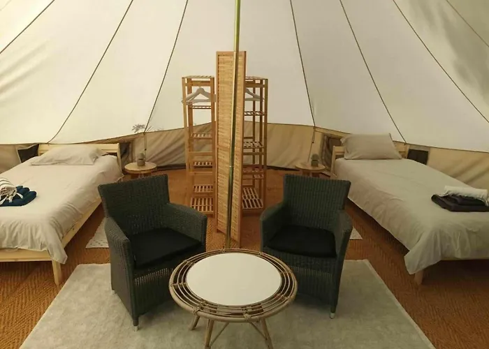 Glamping Tent In De Rust, Met Zwembad, Badkamer En Keuken Lacapelle-Pinet
